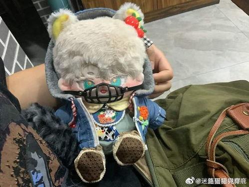 棉花娃娃的吃瓜,棉花娃娃的甜蜜瓜果时光