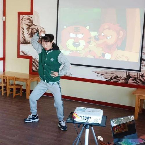 幼师故事猴子吃瓜,趣味盎然的幼师故事