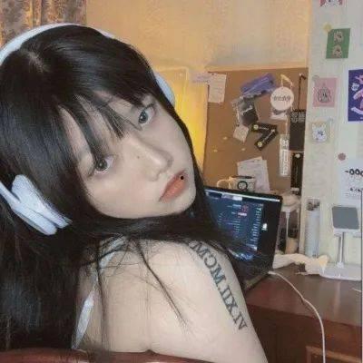双重吃瓜头像女