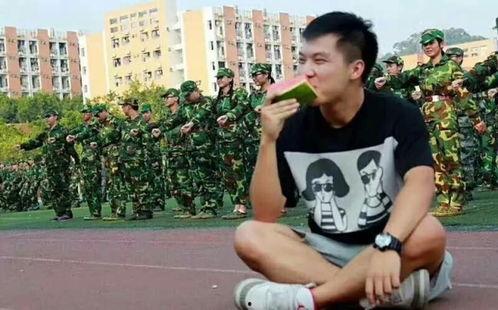吃瓜练手臂,吃瓜也能练手臂？揭秘瓜果健身新潮流