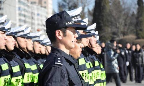 上海警察吃白瓜
