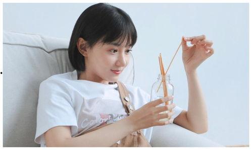 卜冠今吃瓜少女,揭秘少女生活点滴